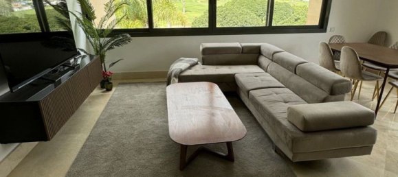 Apartamento de 3 dormitorios en Marbella, Spain No. 34757 3