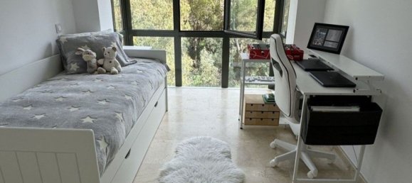 Apartamento de 3 dormitorios en Marbella, Spain No. 34757 11