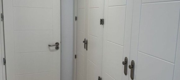 Apartamento de 3 dormitorios en Marbella, Spain No. 34757 26