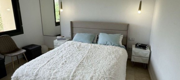 Apartamento de 3 dormitorios en Marbella, Spain No. 34757 5