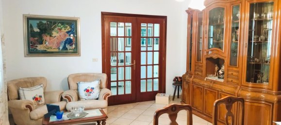 7 rooms Apartment in Melendugno, Italy No. 2072 5