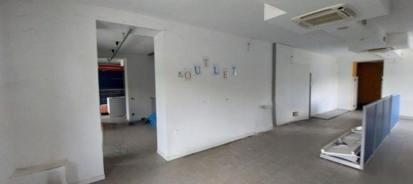 774m² Building in Alta Val Tidone, Italy No. 372498 6