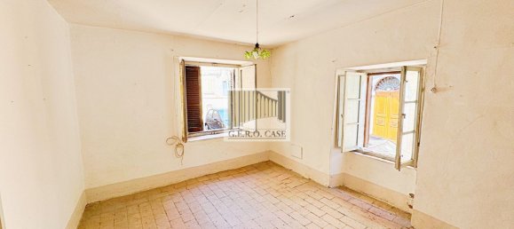 5-Zimmer Doppelhaus in Orvieto, Italy, Nr. 268646 2