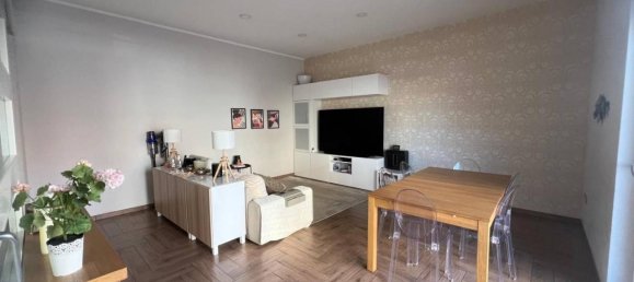6 rooms Apartment in Naples, Italy No. 37510 6