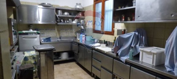 770m² Hotel in Luino, Italy No. 326129 4