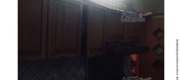 3-salle Appartement à Torre Annunziata, Italy No. 12491 5