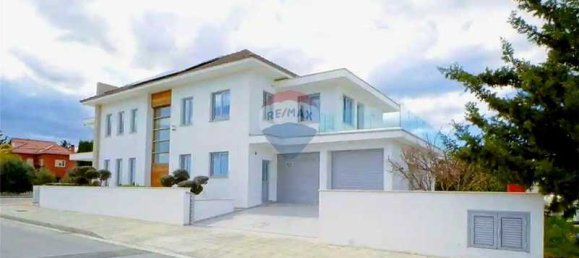 Коммерческая недвижимость с 5 спальнями в Дромолаксия, Кипр № 18264 5