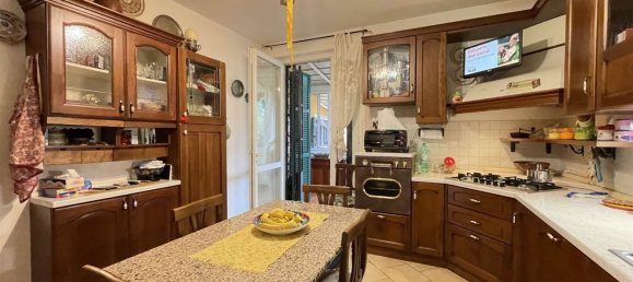 6 rooms House in Sarzana, Italy No. 119417 8