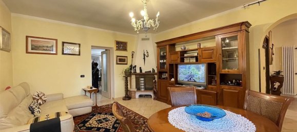 6 rooms House in Sarzana, Italy No. 119417 7