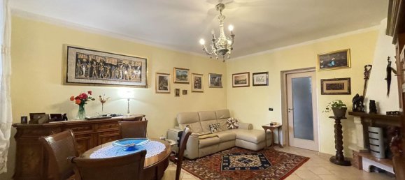 6 rooms House in Sarzana, Italy No. 119417 3