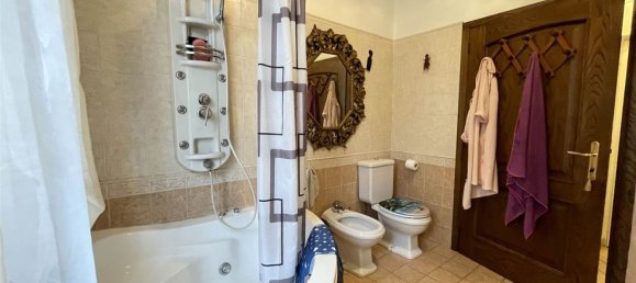 6 rooms House in Sarzana, Italy No. 119417 22