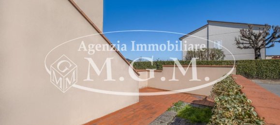 3 rooms Apartment in Calcinaia, Italy No. 49211 25