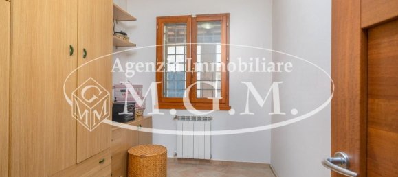 3 rooms Apartment in Calcinaia, Italy No. 49211 20