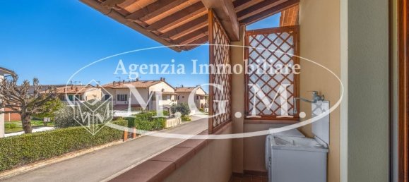 3 rooms Apartment in Calcinaia, Italy No. 49211 11