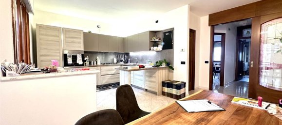 6 rooms Apartment in Chioggia, Italy No. 63755 12