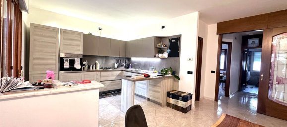 6 rooms Apartment in Chioggia, Italy No. 63755 11