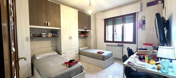 6 rooms Apartment in Chioggia, Italy No. 63755 2