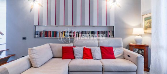 3 bedrooms Apartment in Caronno Pertusella, Italy No. 292427 7