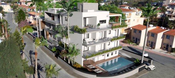 3 bedrooms Penthouse in Paphos, Cyprus No. 23792 8