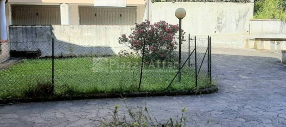 4 bedrooms Apartment in Sarzana, Italy No. 157175 7