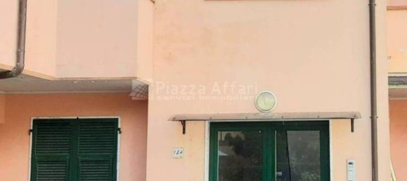 4 bedrooms Apartment in Sarzana, Italy No. 157175 6