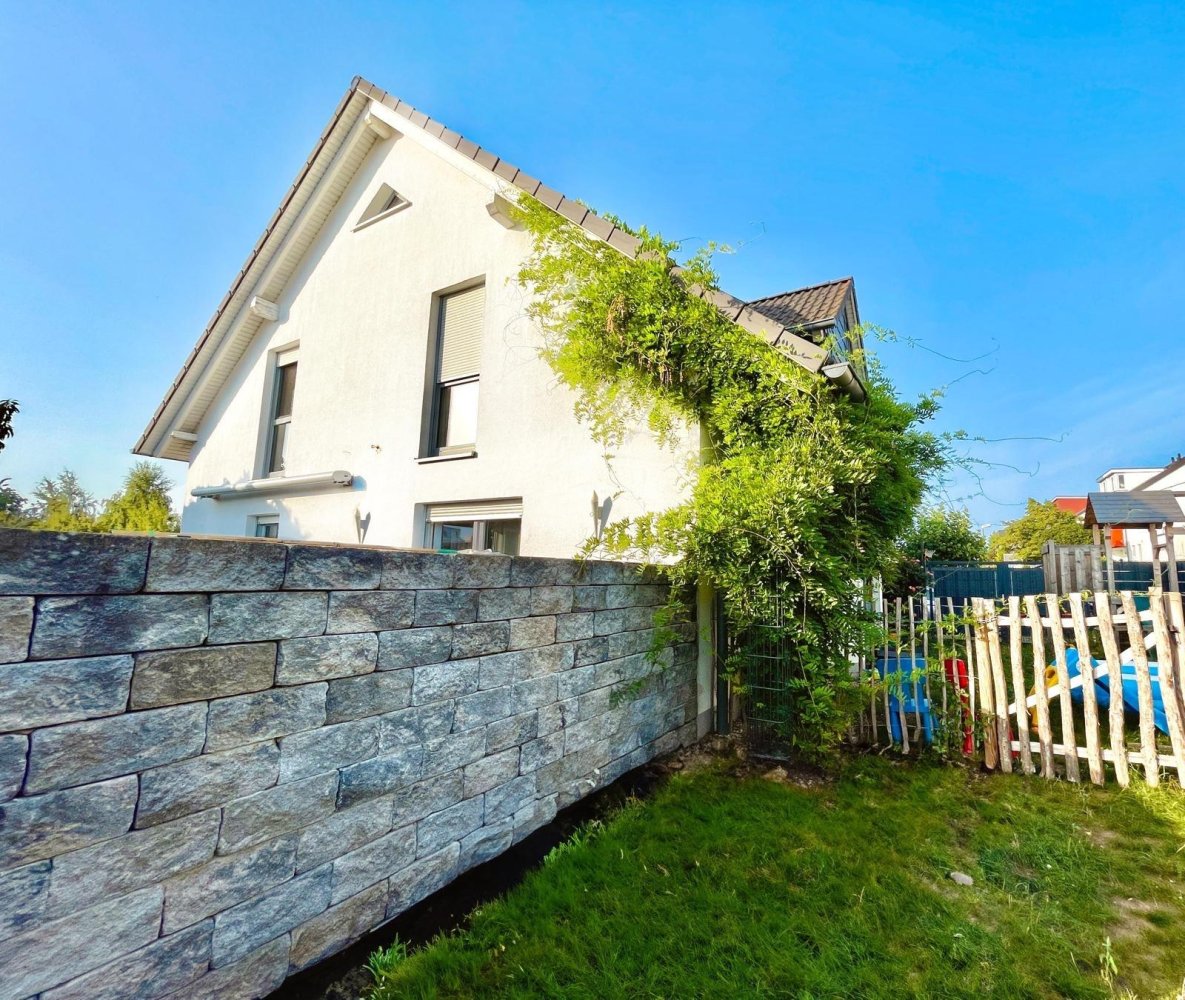 3 Schlafzimmer Haus in Kaiserslautern, Germany, Nr. 317601