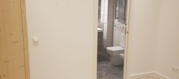 1 bedroom Apartment in Madrid, Spain No. 4199 11