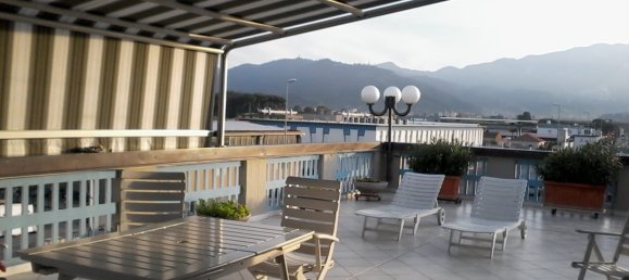 2 bedrooms Penthouse in Carrara, Italy No. 45478 12