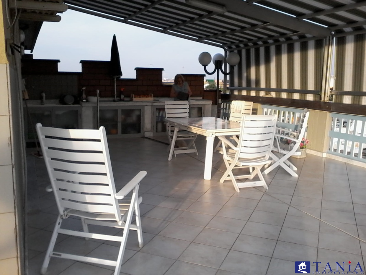 2 bedrooms Penthouse in Carrara, Italy No. 45478