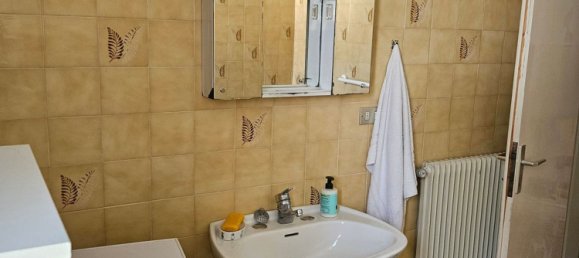 Дом с 5 комнатами в Амблар Дон, Италия № 309380 16