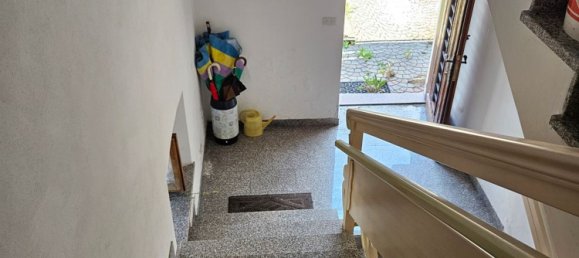 Дом с 5 комнатами в Амблар Дон, Италия № 309380 6