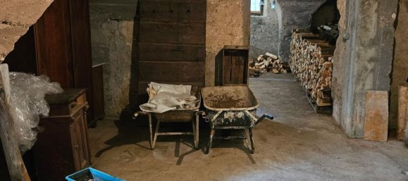 Дом с 5 комнатами в Амблар Дон, Италия № 309380 33