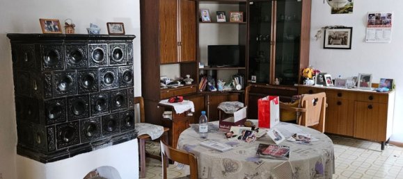 Дом с 5 комнатами в Амблар Дон, Италия № 309380 36