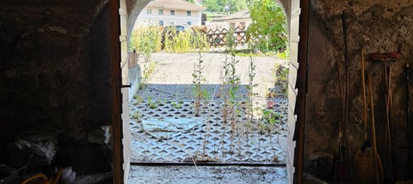 Дом с 5 комнатами в Амблар Дон, Италия № 309380 38