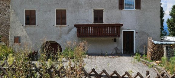 Дом с 5 комнатами в Амблар Дон, Италия № 309380 3