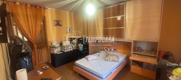 5 غرف نوم منزل ذو طابقين في Asti, Italy رقم 377978 23