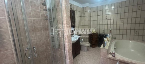 5 غرف نوم منزل ذو طابقين في Asti, Italy رقم 377978 26