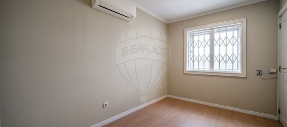 4 bedrooms Apartment in Porto, Portugal No. 299742 5