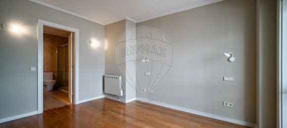 4 bedrooms Apartment in Porto, Portugal No. 299742 6