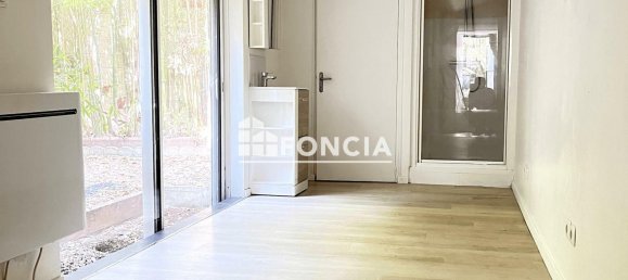 3 bedrooms House in Nanterre, France No. 297039 15