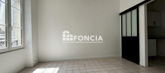 3 bedrooms House in Nanterre, France No. 297039 3