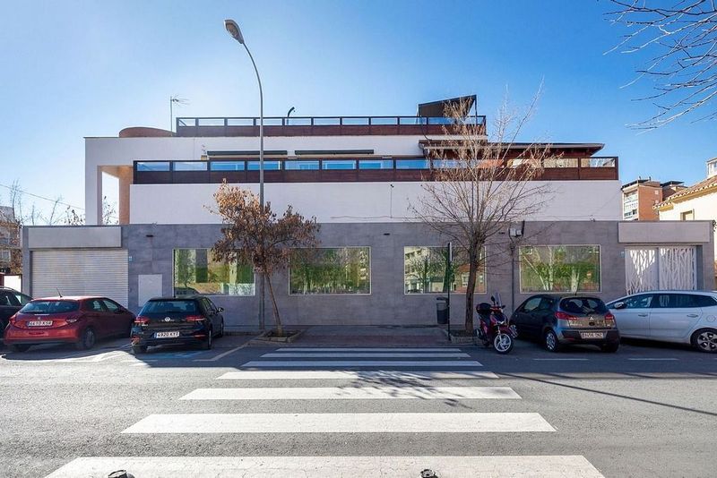 237m² Commercial property in Granada, Spain No. 237829