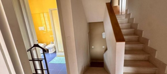 Villa de 4 dormitorios en Terracina, Italy No. 285387 12