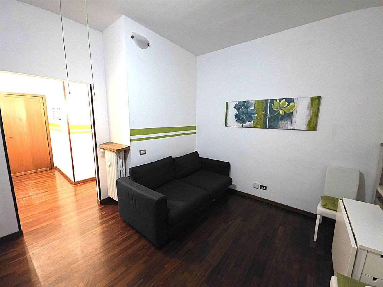 2غرفة شقة في Corsico, Italy رقم 330348