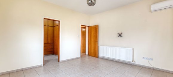 Вилла с 4 спальнями в Арадипу, Ларнака, Кипр № 9380 12