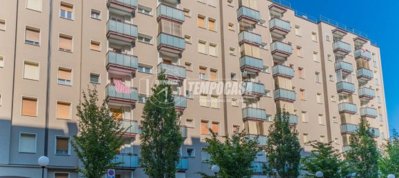 2-salle Appartement à Milan, Italy No. 286578 16