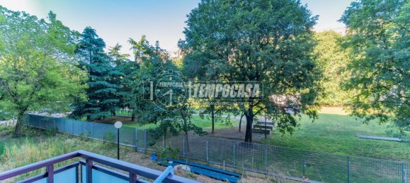 2-salle Appartement à Milan, Italy No. 286578 6