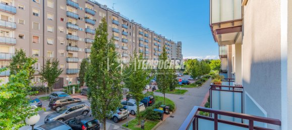 2-salle Appartement à Milan, Italy No. 286578 5