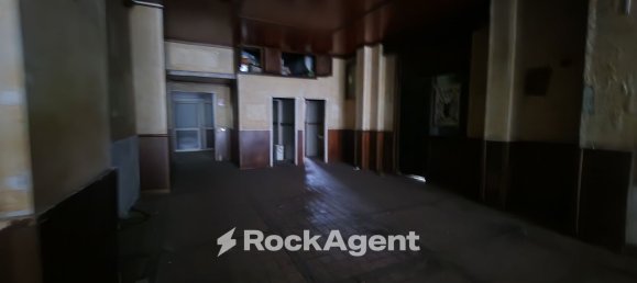 Gewerbliche Immobilie in Cosenza, Italy 191m², Nr. 41561 4