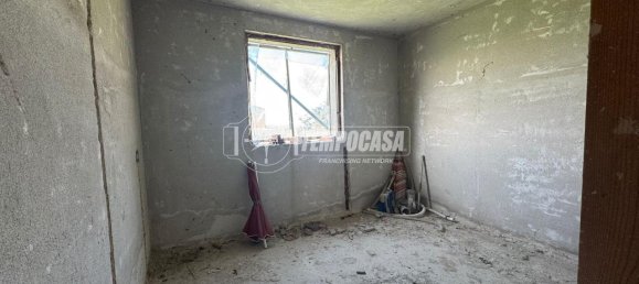 4 rooms Apartment in Mirandola, Italy No. 162788 8